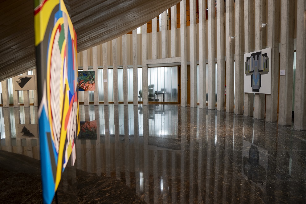 Se inaugura la muestra itinerante del Museo Tamburini en la Legislatura