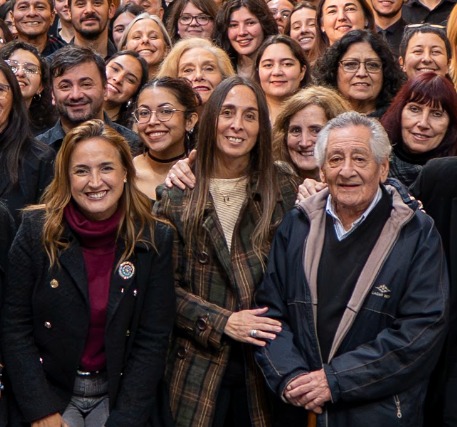 Homenaje al maestro Hugo de la Vega en el Quinto Encuentro de Voces