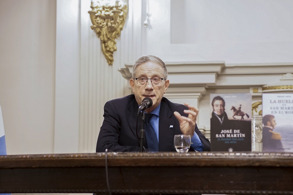 Legislatura Histórica: presentaron un libro sobre la vida de José de San Martín en Europa